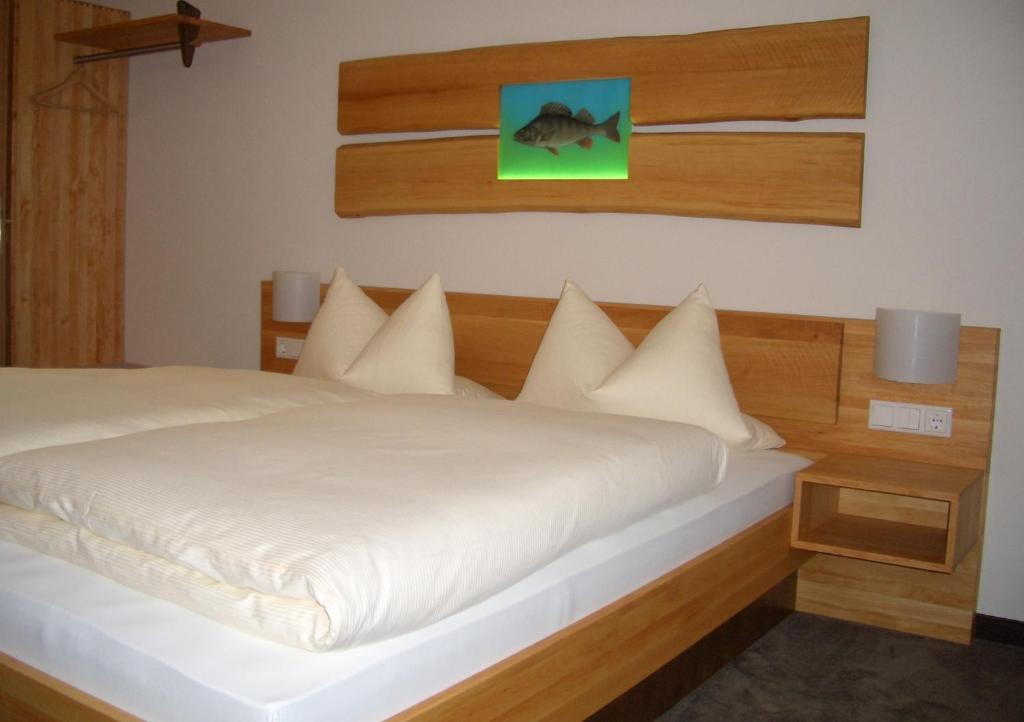 Karpfenhotel & Herrenhaus Im Gasthaus Sindel-Buckel Feuchtwangen Rom bilde