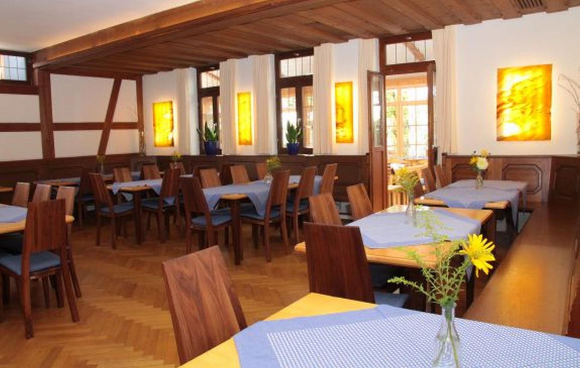 Karpfenhotel & Herrenhaus Im Gasthaus Sindel-Buckel Feuchtwangen Eksteriør bilde