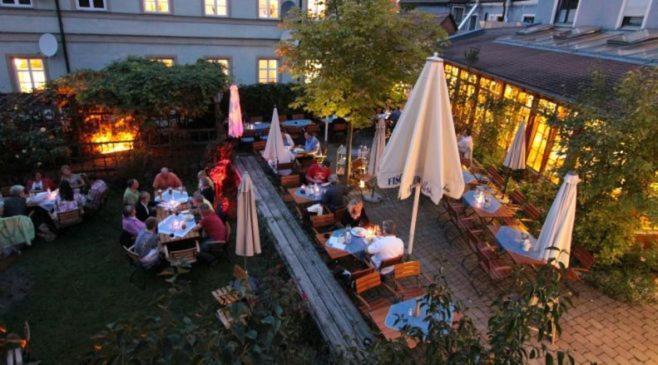 Karpfenhotel & Herrenhaus Im Gasthaus Sindel-Buckel Feuchtwangen Eksteriør bilde